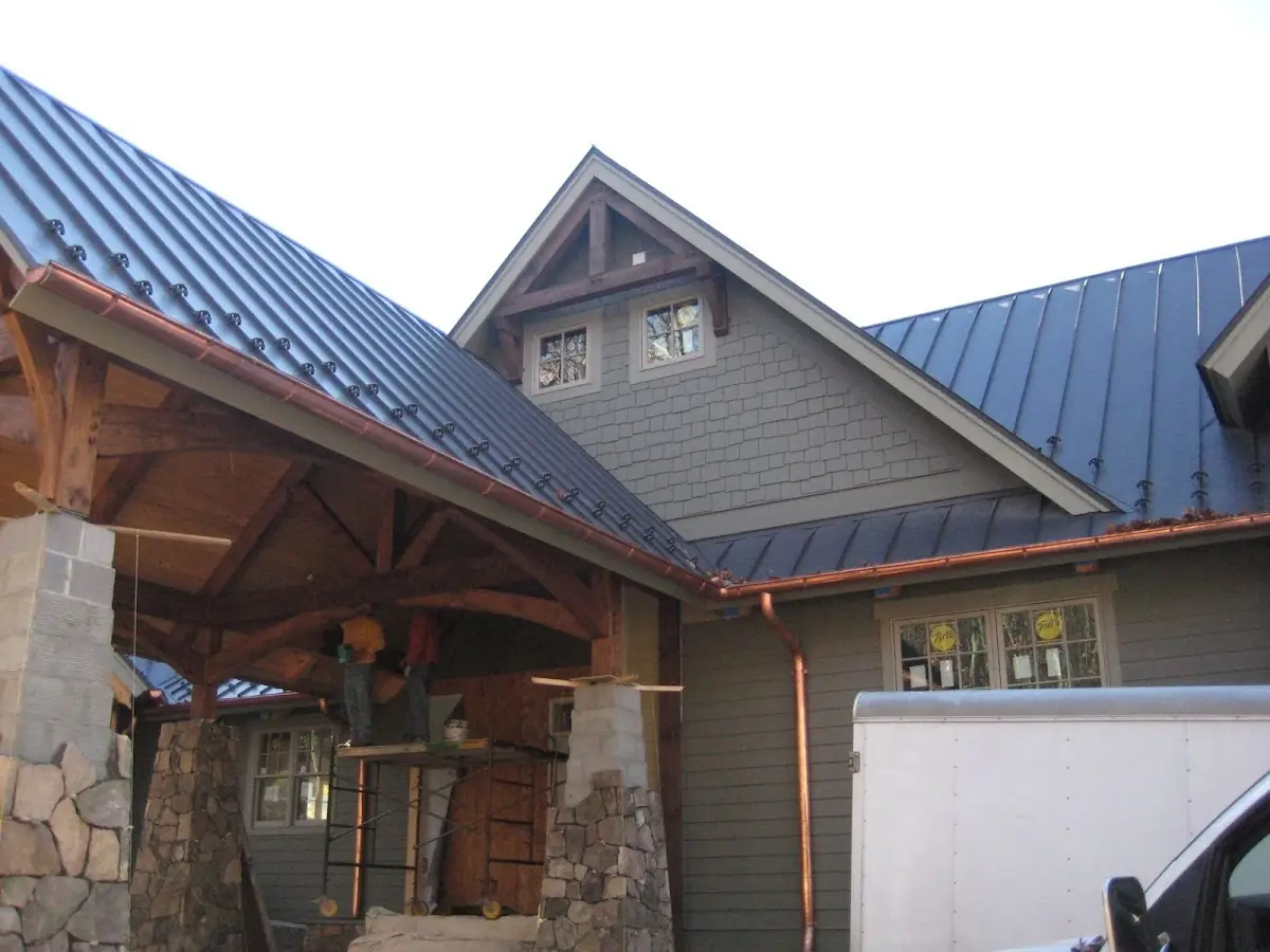 Craftsman Roofing team delivering quality roofing work in Arlingwood